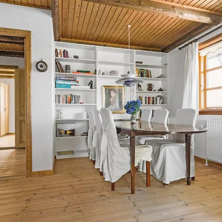 Apartment 3 Bedroom Amazing In